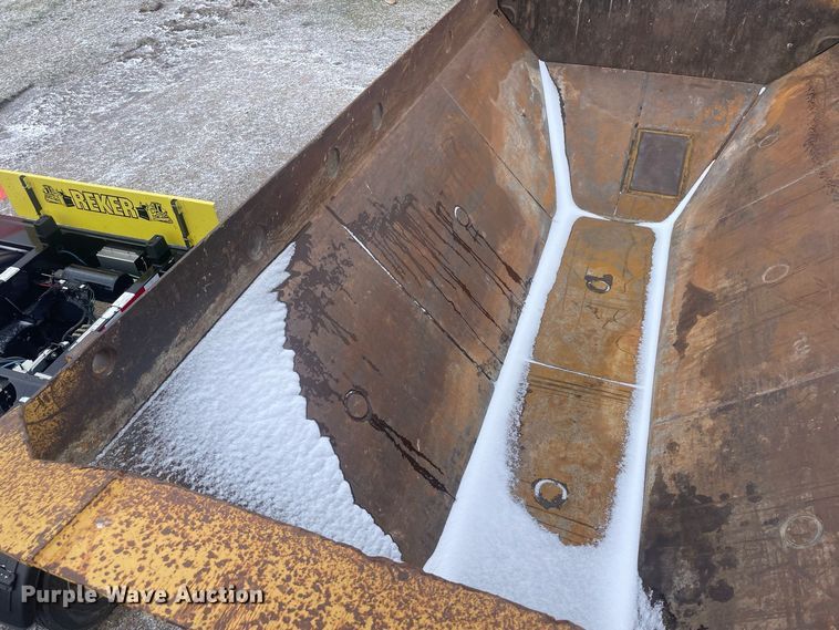 image for item LV9518 1998 Caterpillar D300E  haul truck