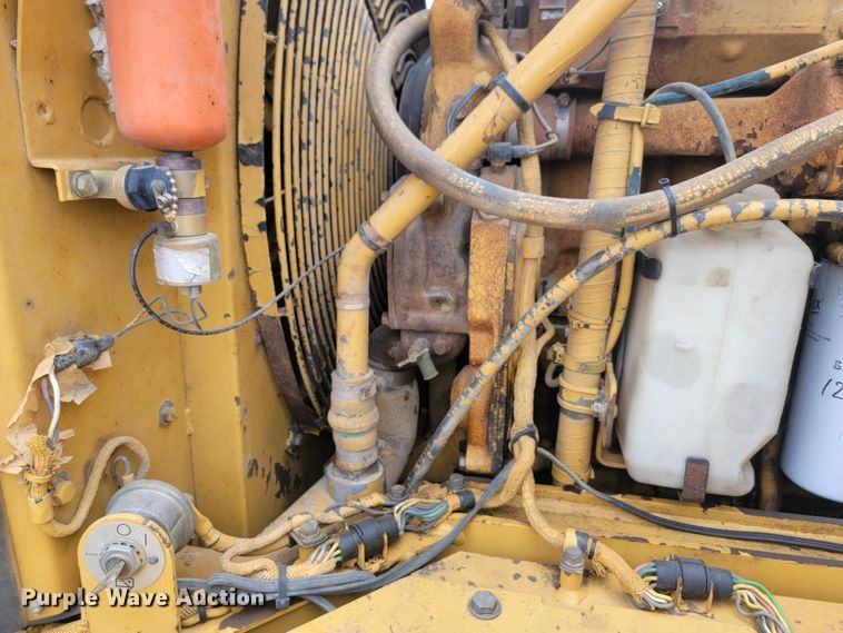 image for item LV9518 1998 Caterpillar D300E  haul truck