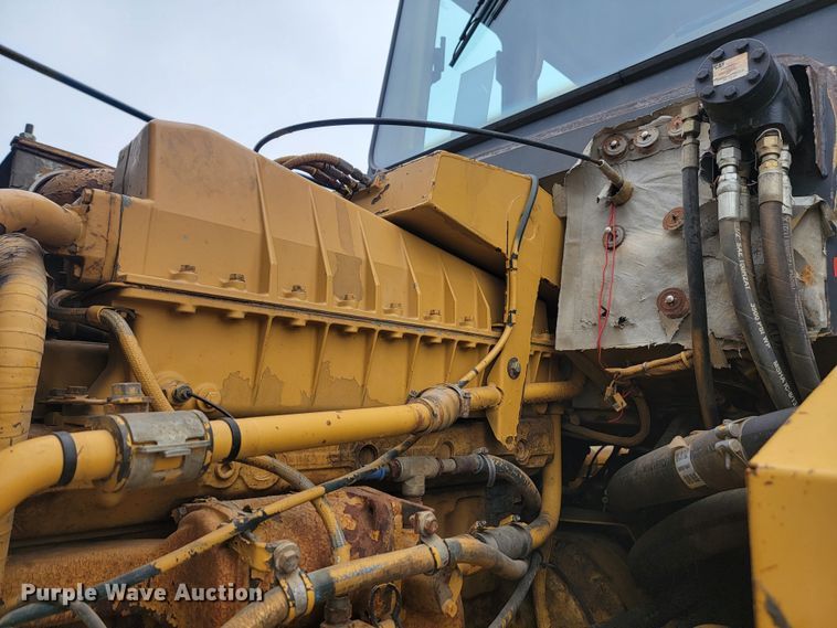 image for item LV9518 1998 Caterpillar D300E  haul truck