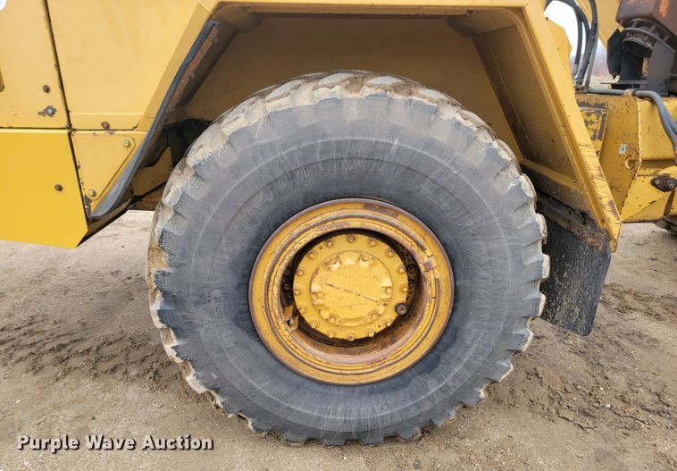 image for item LV9518 1998 Caterpillar D300E  haul truck