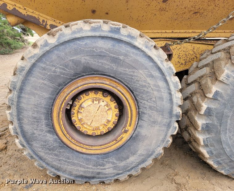 image for item LV9518 1998 Caterpillar D300E  haul truck