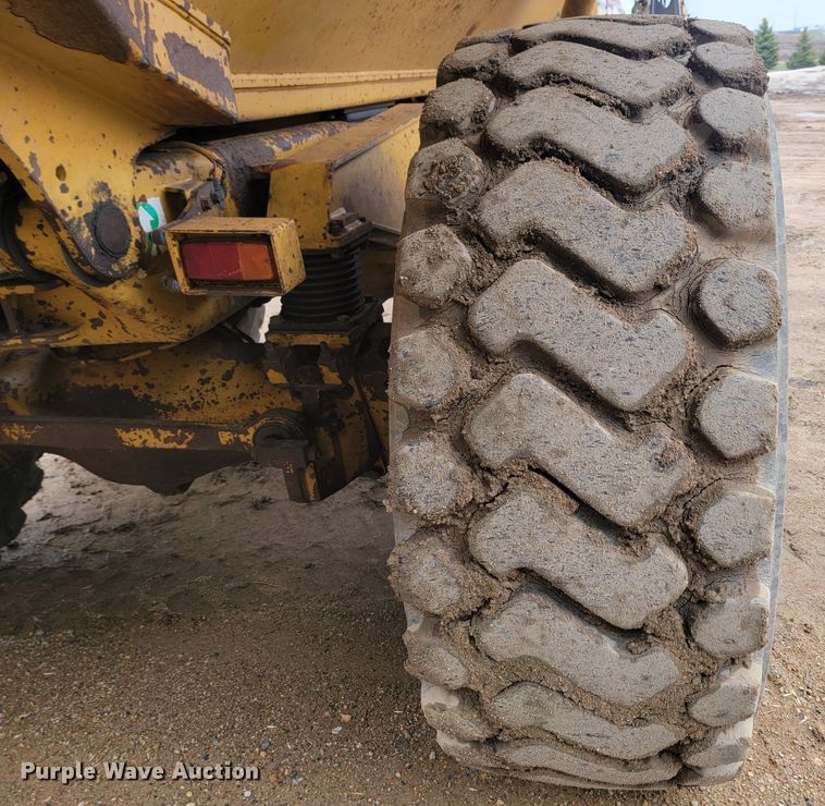 image for item LV9518 1998 Caterpillar D300E  haul truck