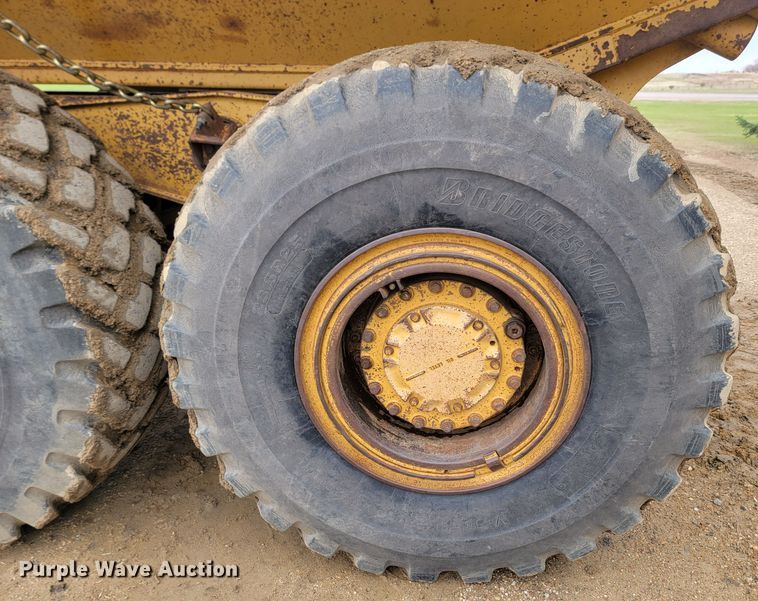 image for item LV9518 1998 Caterpillar D300E  haul truck