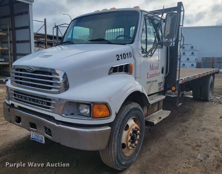 image for item LV9523 2003 Sterling Acterra  flatbed truck
