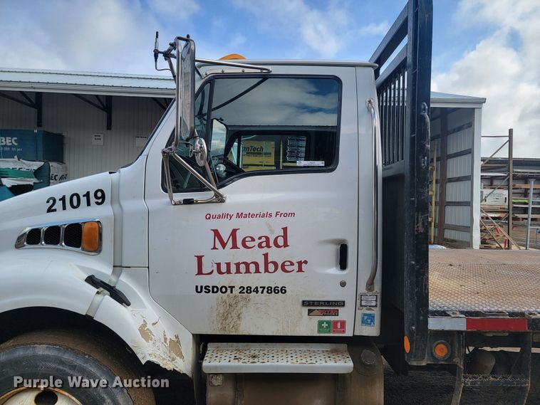 image for item LV9523 2003 Sterling Acterra  flatbed truck