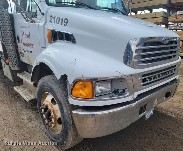 image for item LV9523 2003 Sterling Acterra  flatbed truck