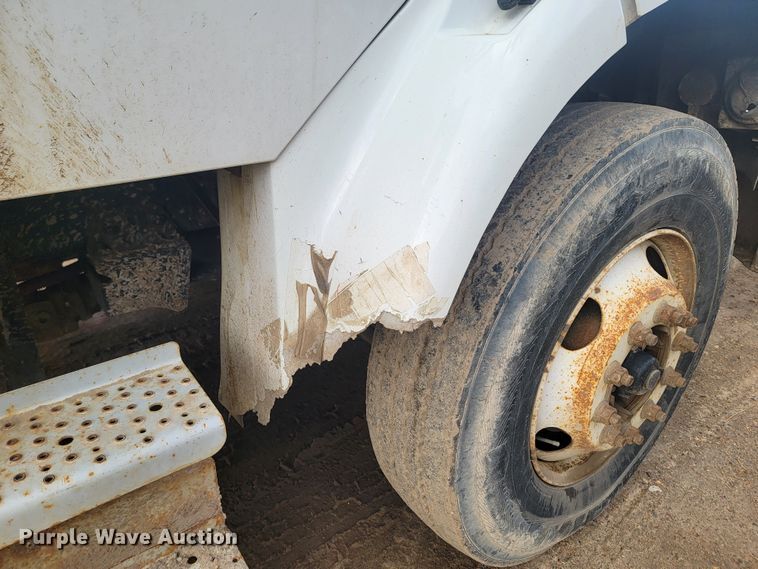 image for item LV9523 2003 Sterling Acterra  flatbed truck