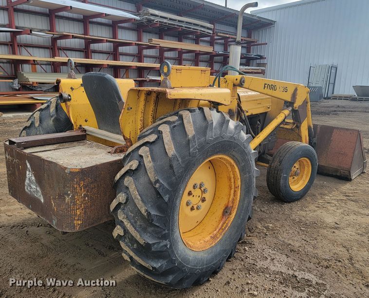 image for item LV9524 Ford  tractor