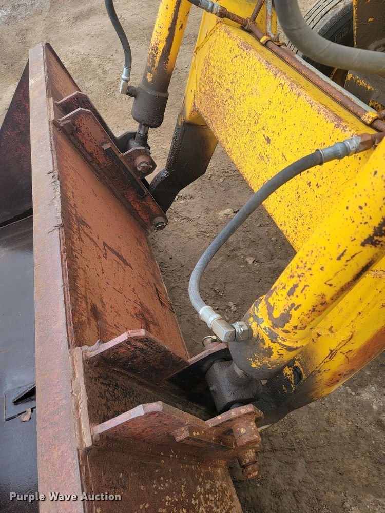 image for item LV9524 Ford  tractor