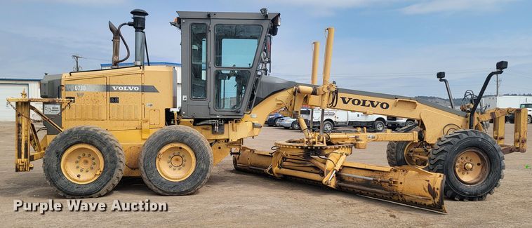 image for item LV9529 2001  Volvo G730  motor grader