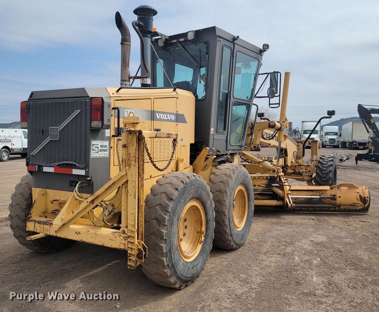 image for item LV9529 2001  Volvo G730  motor grader