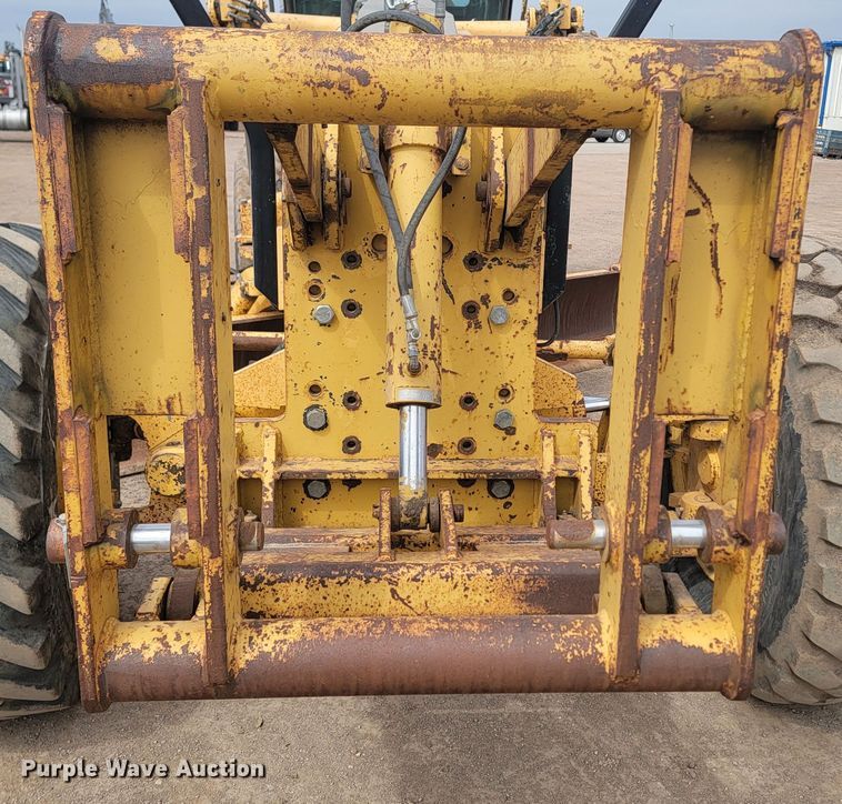 image for item LV9529 2001  Volvo G730  motor grader