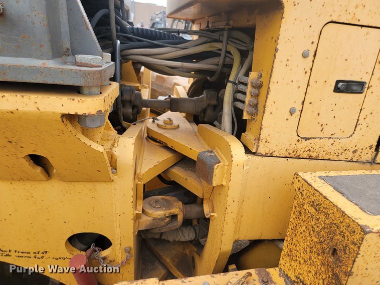 image for item LV9529 2001  Volvo G730  motor grader