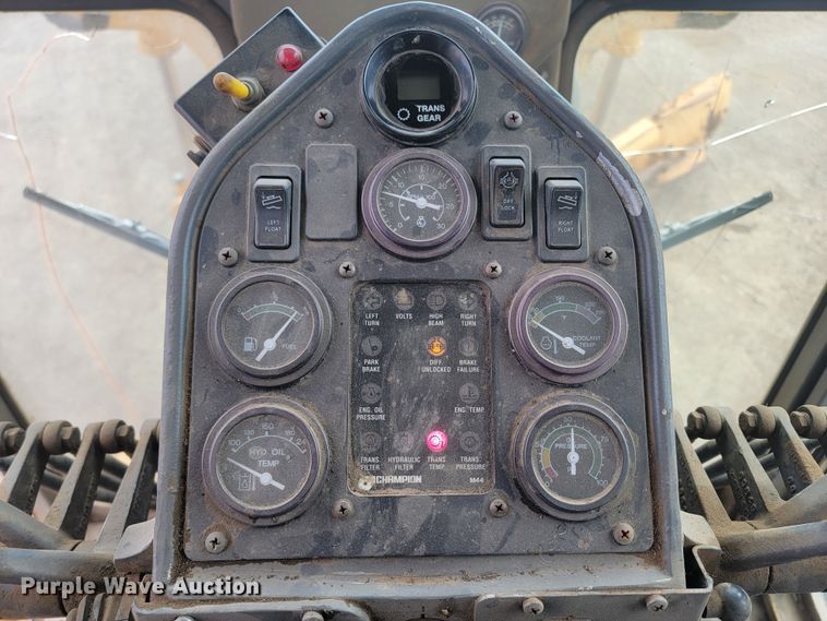 image for item LV9529 2001  Volvo G730  motor grader