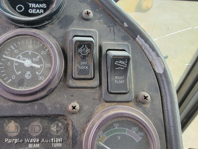 image for item LV9529 2001  Volvo G730  motor grader