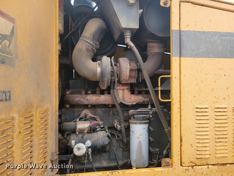 image for item LV9529 2001  Volvo G730  motor grader