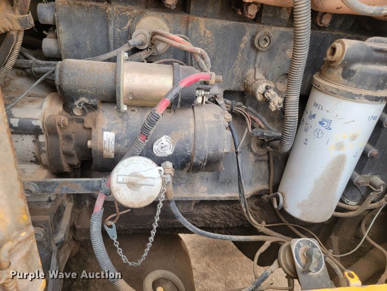 image for item LV9529 2001  Volvo G730  motor grader