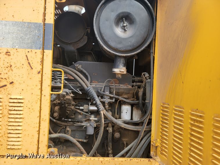 image for item LV9529 2001  Volvo G730  motor grader