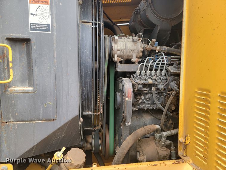 image for item LV9529 2001  Volvo G730  motor grader