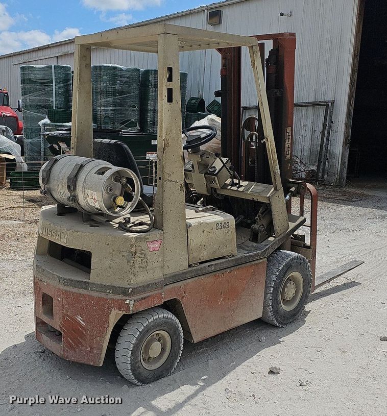 image for item LW9561 Nissan PH01A15V  forklift