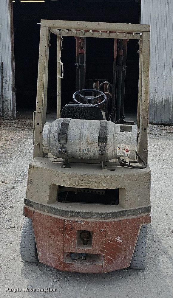 image for item LW9561 Nissan PH01A15V  forklift