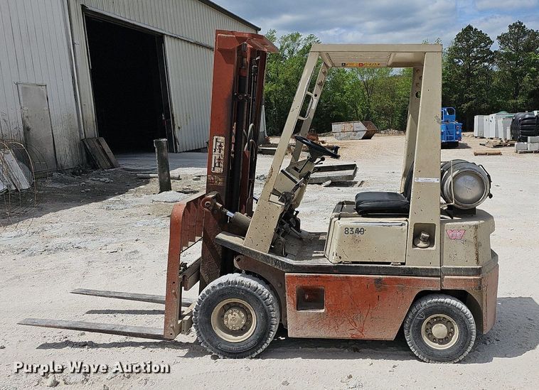 image for item LW9561 Nissan PH01A15V  forklift