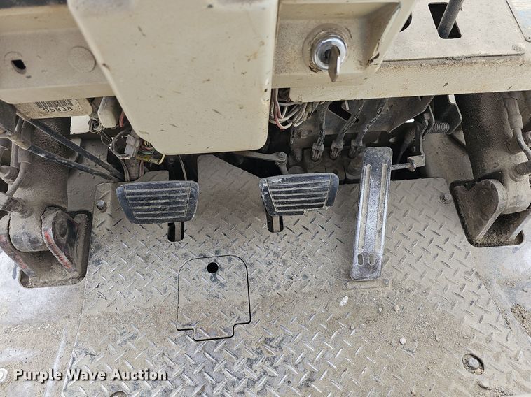 image for item LW9561 Nissan PH01A15V  forklift