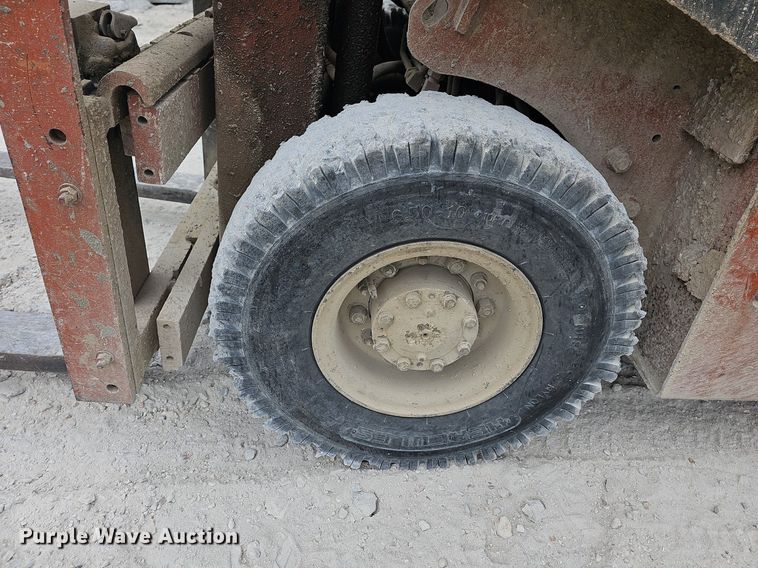 image for item LW9561 Nissan PH01A15V  forklift