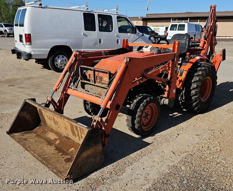 image for item MB9971 Kubota B21  MFWD tractor