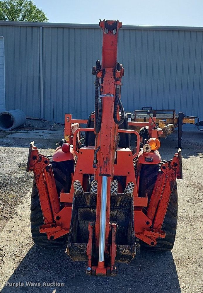 image for item MB9971 Kubota B21  MFWD tractor