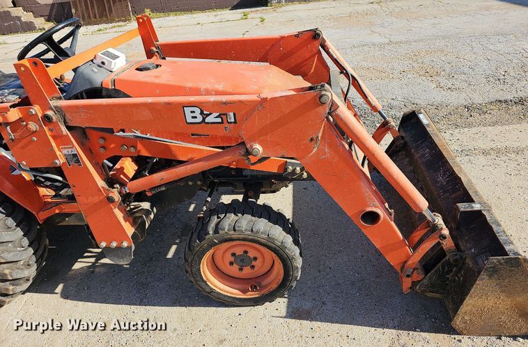 image for item MB9971 Kubota B21  MFWD tractor