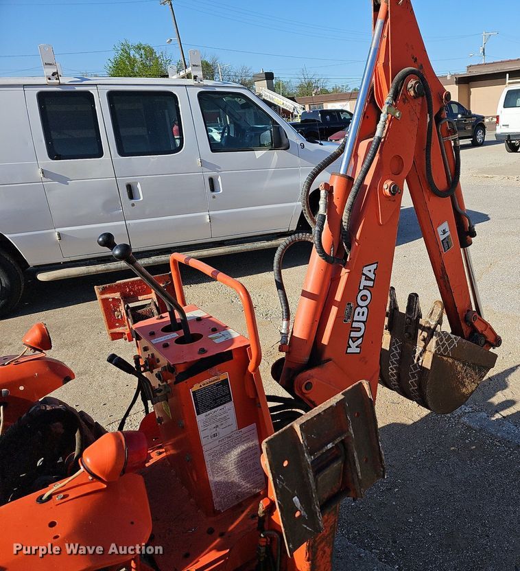 image for item MB9971 Kubota B21  MFWD tractor