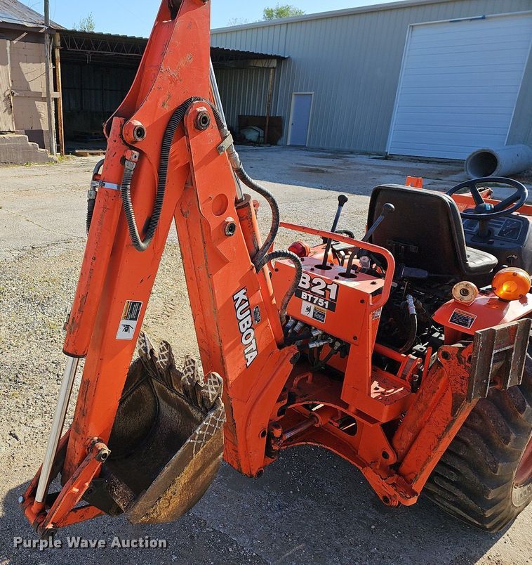 image for item MB9971 Kubota B21  MFWD tractor