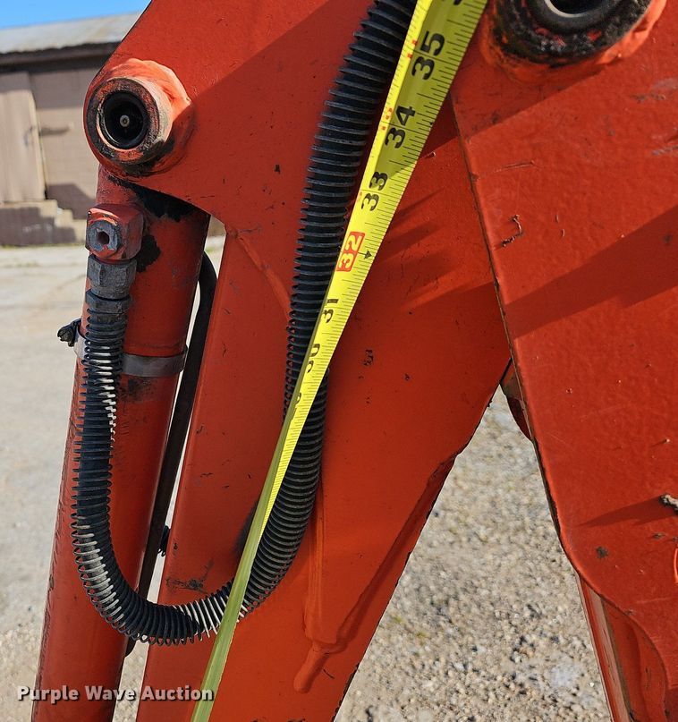 image for item MB9971 Kubota B21  MFWD tractor