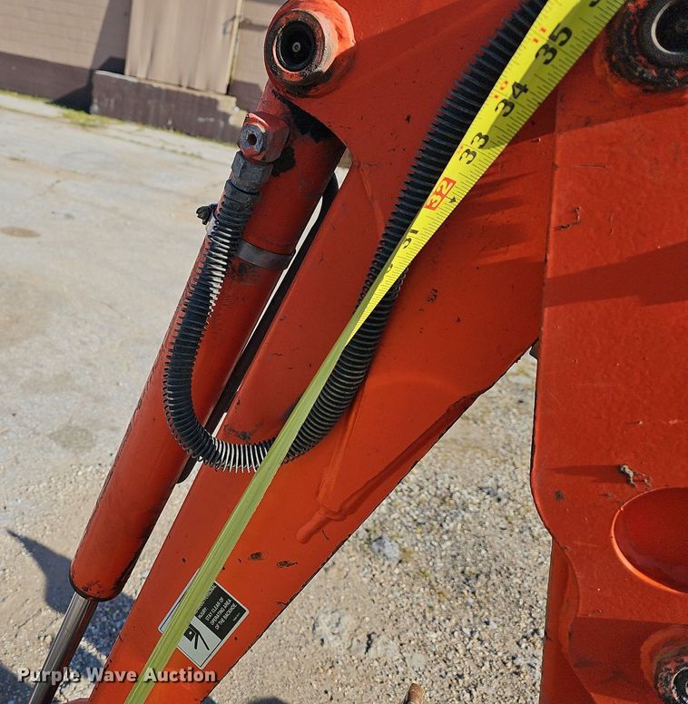 image for item MB9971 Kubota B21  MFWD tractor