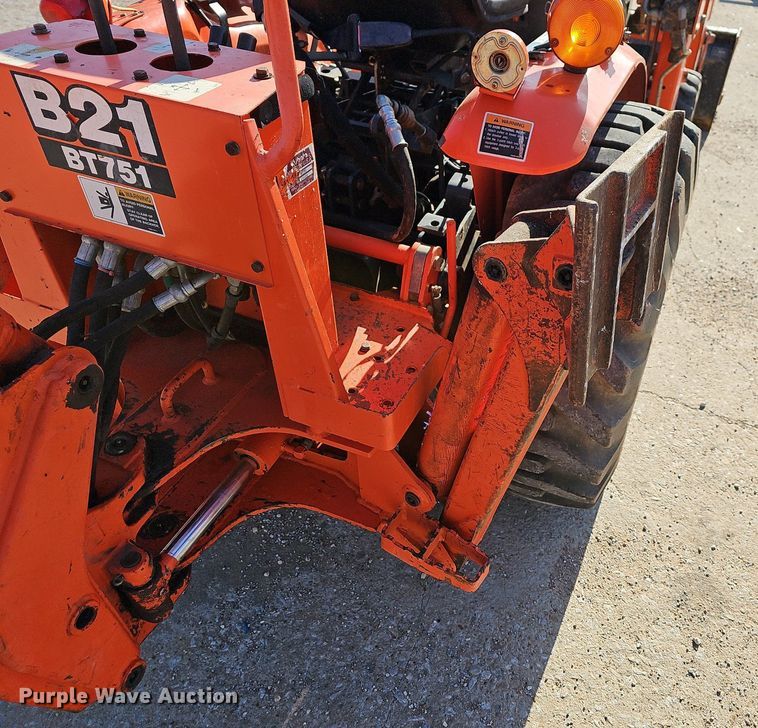 image for item MB9971 Kubota B21  MFWD tractor