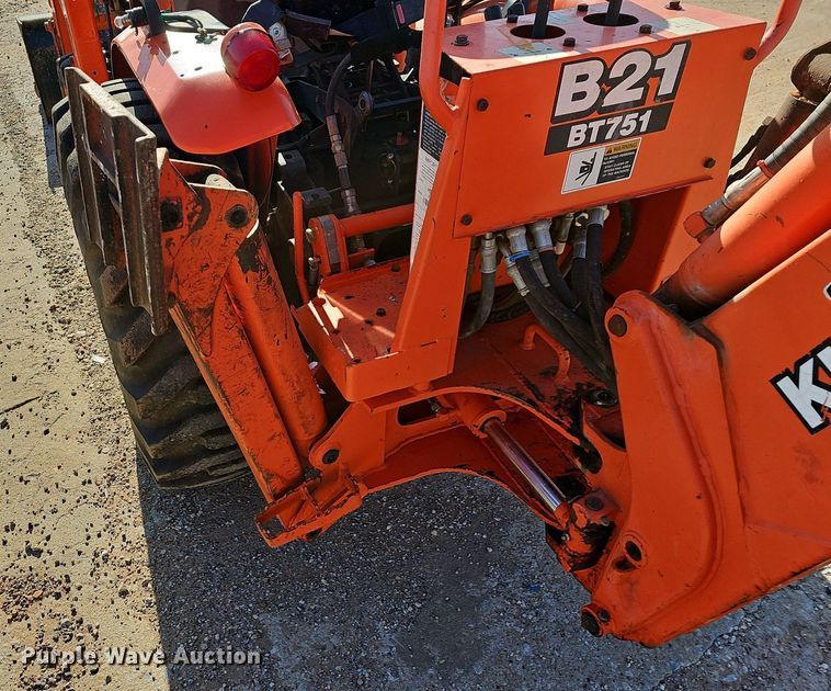 image for item MB9971 Kubota B21  MFWD tractor