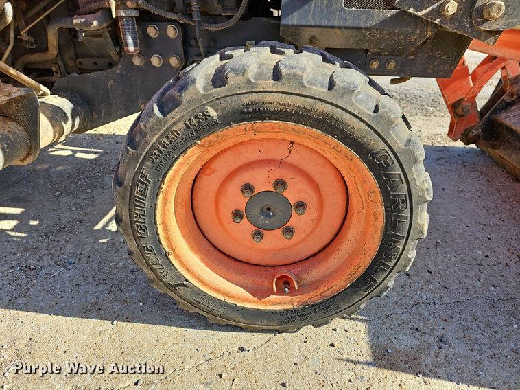 image for item MB9971 Kubota B21  MFWD tractor