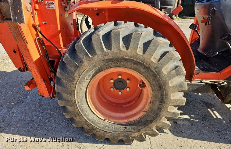 image for item MB9971 Kubota B21  MFWD tractor
