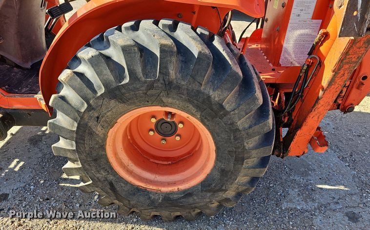 image for item MB9971 Kubota B21  MFWD tractor