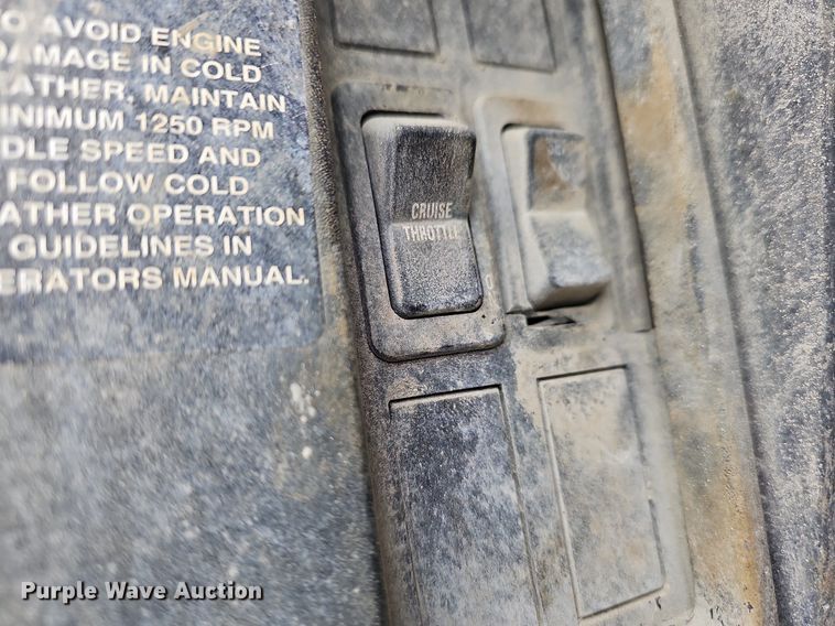 image for item MB9995 1999 International 2654  ready mix truck