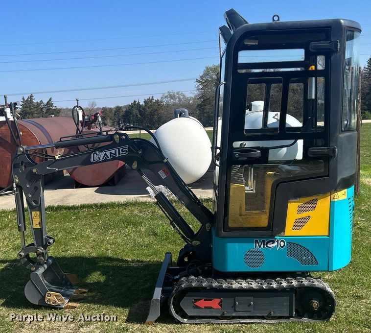 image for item MC9871 2022 Ants ME10E  mini excavator