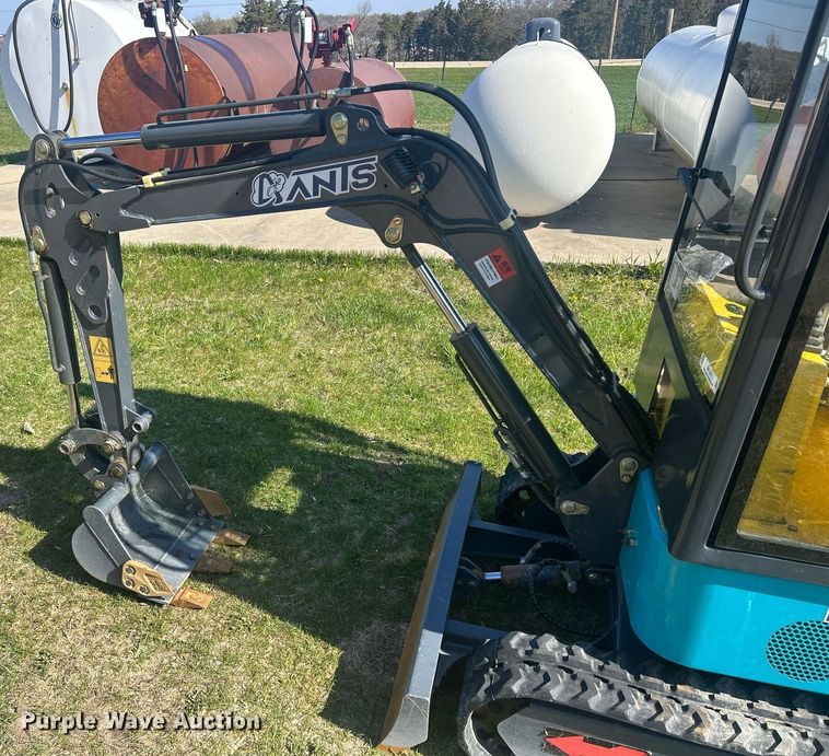 image for item MC9871 2022 Ants ME10E  mini excavator