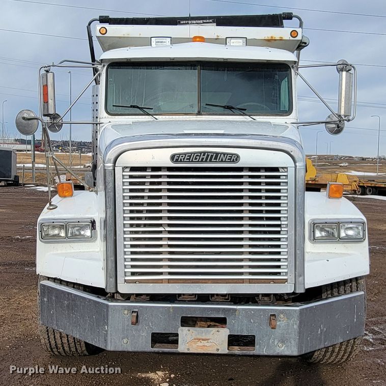 image for item ME9778 1995 Freightliner FLD112  dump truck