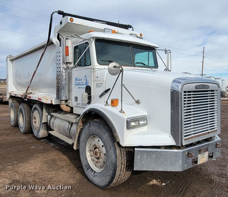 image for item ME9778 1995 Freightliner FLD112  dump truck