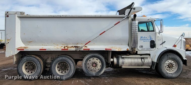 image for item ME9778 1995 Freightliner FLD112  dump truck