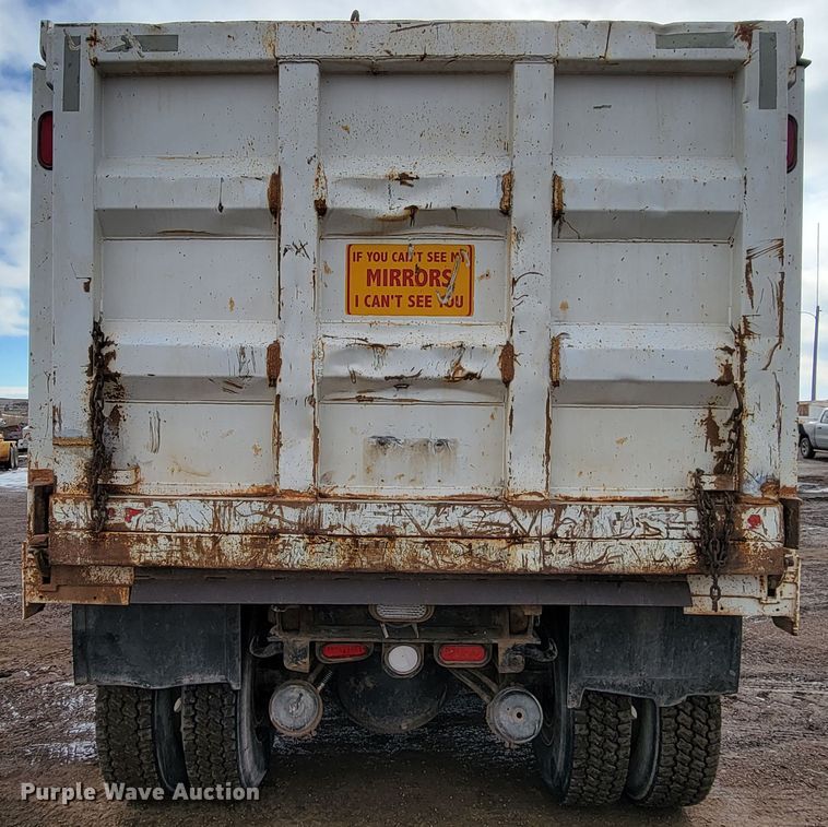 image for item ME9778 1995 Freightliner FLD112  dump truck