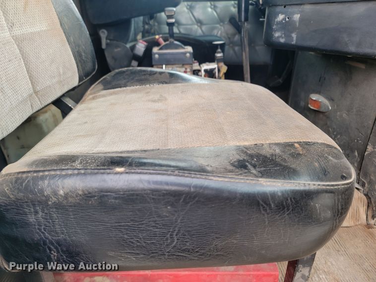 image for item ME9778 1995 Freightliner FLD112  dump truck