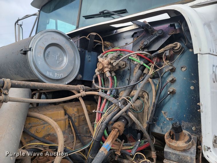 image for item ME9778 1995 Freightliner FLD112  dump truck