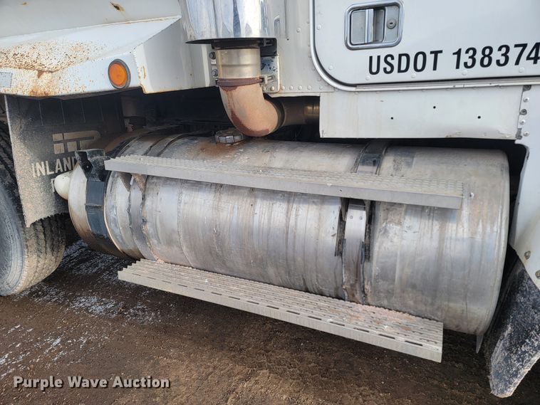 image for item ME9778 1995 Freightliner FLD112  dump truck